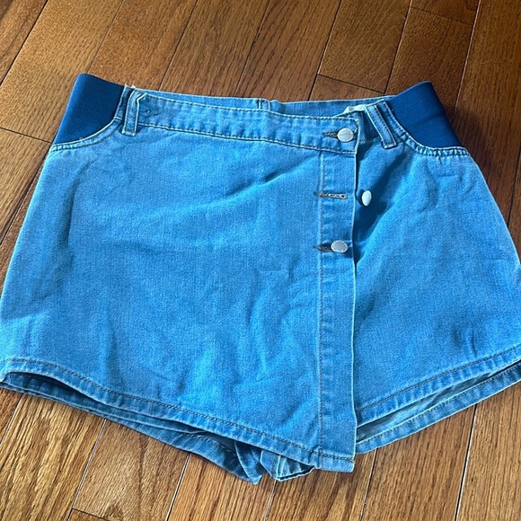 Maternity short size small - Picture 1 of 3
